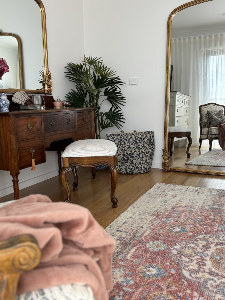 Grandma Chic Style: How ‘Old-School’ Charm Meets Modern Interior Design