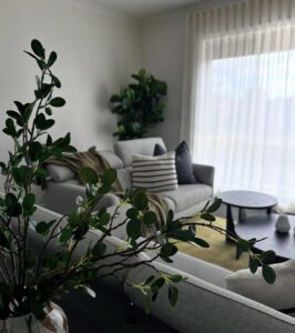 Stylish living room decor in Keilor Project Gallery featuring modern furniture.